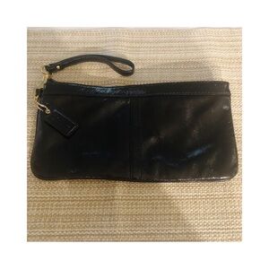 COACH Black Patent Leather Clutch with Wristlet Detachable Strap
